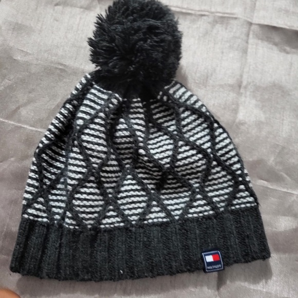 clothing such tops, sport bra and hoodies( Suzy shier, urban planent, and shoes - Picture 5 of 7